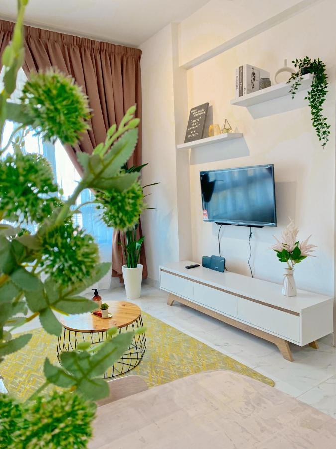 Netflix Two Bedroom Troika Kota Bharu Homestay 182 Dış mekan fotoğraf