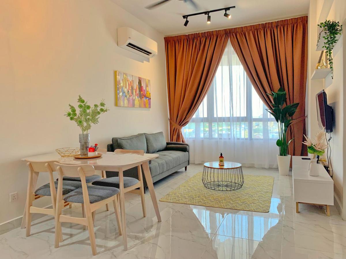 Netflix Two Bedroom Troika Kota Bharu Homestay 182 Dış mekan fotoğraf