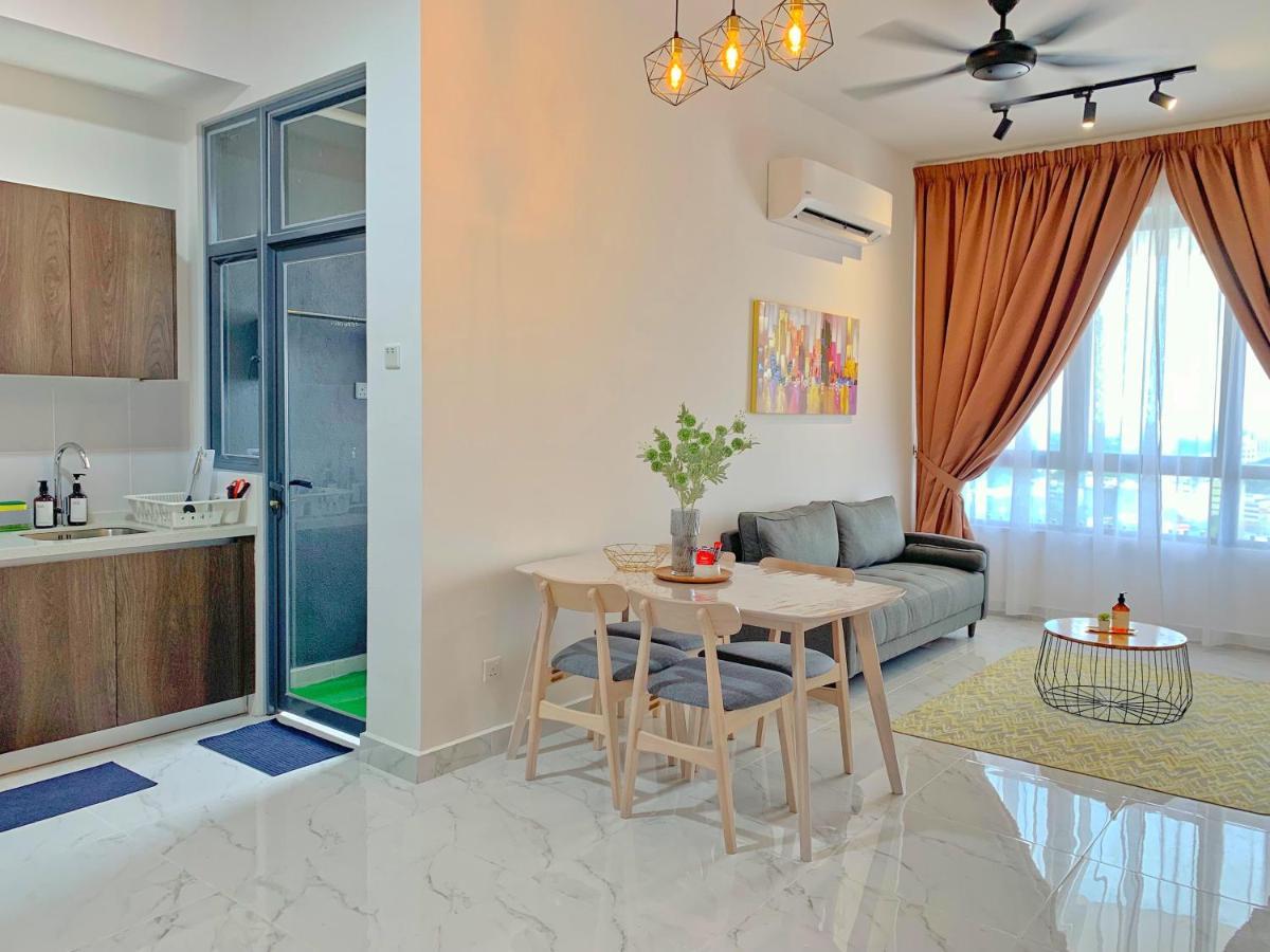 Netflix Two Bedroom Troika Kota Bharu Homestay 182 Dış mekan fotoğraf